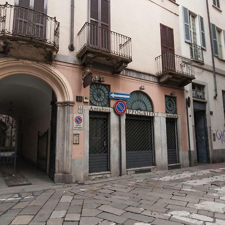Fancy Blue Duomo Duplex Apartement Milan Exterior photo