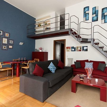 Fancy Blue Duomo Duplex Apartement Milan Exterior photo